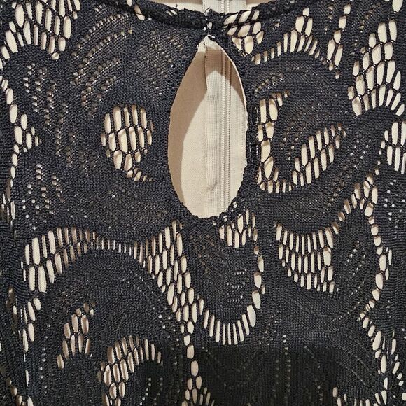 London Style - Dress Sheath Key Hole Lace Sleeveless Halter - Size 10 - Black - Picture 4 of 7